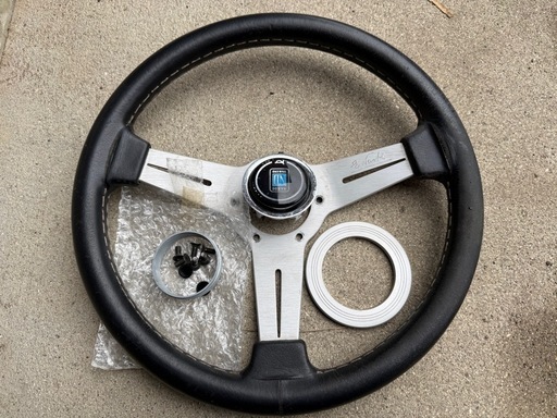 終了しました NARDI ナルディ クラシック 33㎝　ステアリング 車 ハンドル