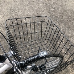 クロスバイク自転車＋空気入れの画像