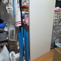 「白いテーブル（分解済み」の画像