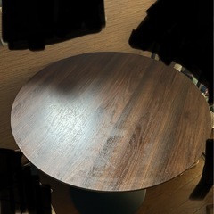 丸テーブル　
の画像
