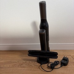 Shark シャーク 充電式 ハンディクリーナー　掃除機の画像