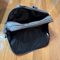 UNIQLO ユニクロ 2WAY ビジネスバッグ 出張　グレーの画像