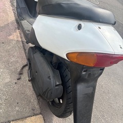 始動動画有り🛵💨 SUZUKI レッツ2 (CA1PA)キャブ清掃🧼　エンジン絶好調❣️　2ストなので加速は抜群👍　シート綺麗です✨　走行距離5897km (メーター読み) 　原付　スクーター　50ccの画像