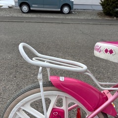 女の子用18インチ自転車の画像