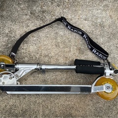 JD Razor A1  キックボード（キックスクーター）LEDホイールタイプ、付属品有り、スペアタイヤ付きの画像