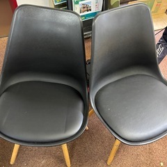 イス三脚の画像