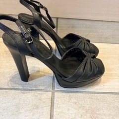 Pinky & Dianneアンクルストラップサンダル22.0cmの画像