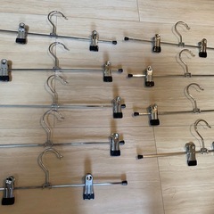 ズボンハンガー　4連1本＋単品9本の計10本の画像