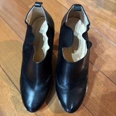 ブラック　本革　ハイヒールの画像