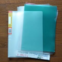 クリアファイルとクリアブックのセットの画像