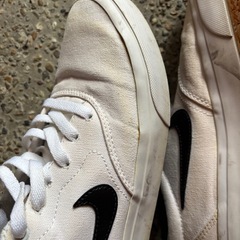 NIKE 白スニーカー　27cmの画像