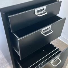 アイリスオーヤマ メタルキャビネット の画像