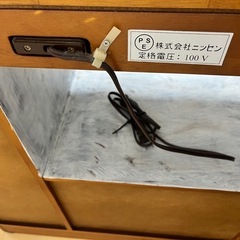 アンティーク風　収納棚　コンセント付きの画像