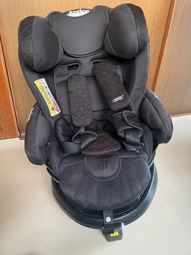 【Aprica フラディアグロウ ISOFIX チャイルドシート】
