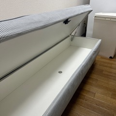 IKEA ベンチの画像