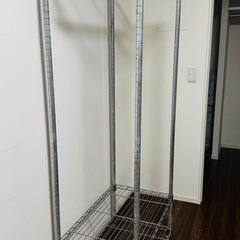 無料　メタルラック／ハンガーラック 無料でお譲りしますの画像