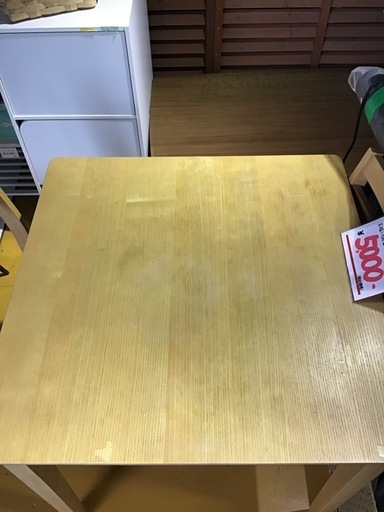 ●販売終了●食卓セット　2人掛け用　ダイニングテーブル　椅子二脚 中古品　※天板傷みあり