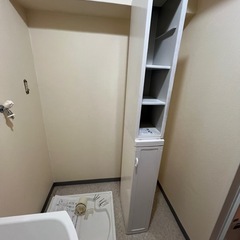 隙間収納　キッチン　洗面所　食器棚　　書棚　棚の画像