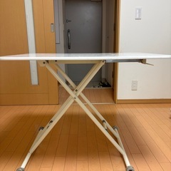 昇降テーブル
の画像