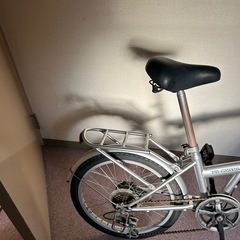 折りたたみ自転車の画像