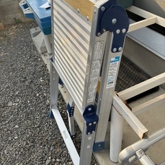 ②　アルミ作業台の画像