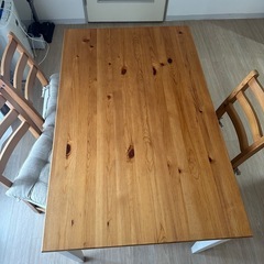 ダイニングテーブル　4人用　椅子付きの画像