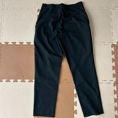 UNIQLO レディースL黒ズボンの画像