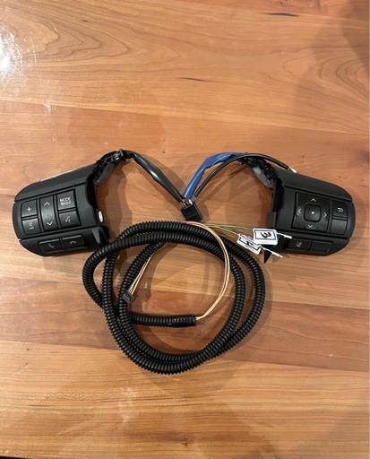 輸出仕様 再再販GDJ76Wランドクルーザー70用 ステアリングスイッチ＆有効化配線キット