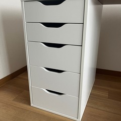 IKEA デスクの画像