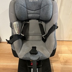 Aprica チャイルドシート　アップリカ　サンシェード付き　の画像