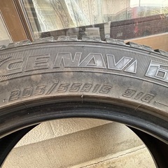 ジャンク　
205-55-16　スタッドレスタイヤ４本の画像
