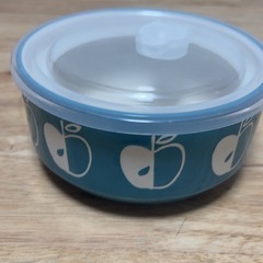 【0円】保存容器・レンジパック（直径 約15cm）りんご柄の画像