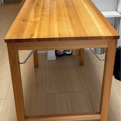 折りたたみテーブル、椅子（1脚）合わせて500円の画像