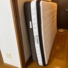 セミダブルベッドの画像