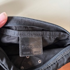 PRADAポーチの画像