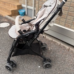 combi ベビーカーの画像