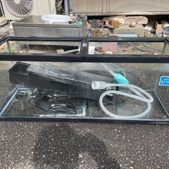 水槽　90cmの画像