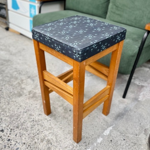 スツール 木製 和家具 古家具 和風 腰掛け 角スツール チェア 椅子 イス レトロ アンティーク ヴィンテージ 蕎麦屋