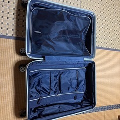 スーツケースの画像