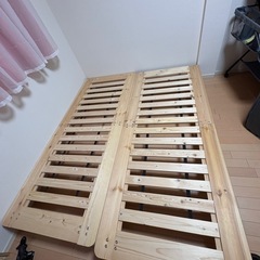 ベッドフレームの画像