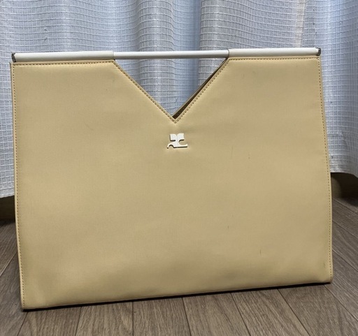 Courreges（クレージュ）のヴィンテージな「Holy」バッグシリーズのトートバッグ、ハンドバッグ