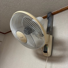壁掛け扇風機　の画像
