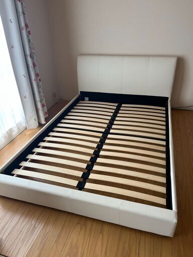値下げ❗️すのこダブルベッドフレーム（ホワイト）