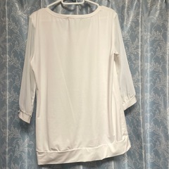 【未使用 汚れなし！】白 ブラウスの画像