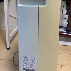 シャープ　加湿空気清浄機　KC-30T3-Wの画像