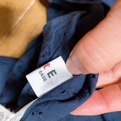 花柄　トップス　紺色　Lの画像