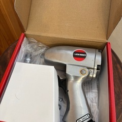 一度使用したのみ！　アストロプロダクツ3/8DR（9.5mm）エアインパクトレンチの画像