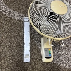 壁掛け扇風機　の画像