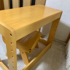 　美品　幼児机　の画像