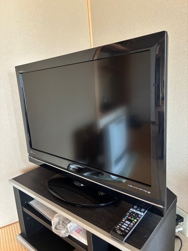 液晶テレビ、テレビ台